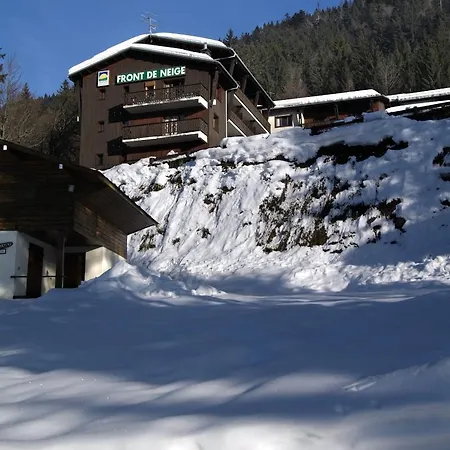 Odalys Le Front De Neige Apart-hotel Les Carroz d'Araches
